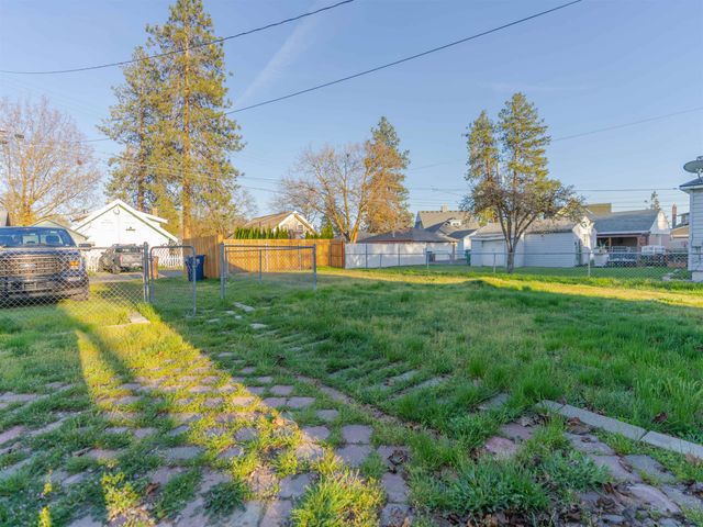 3614 N Madison St, Spokane, WA 99205