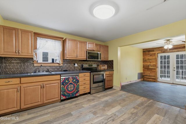 55 Pine Street, Granville, NY 12832