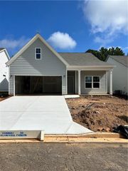 198 Cedar Hill Drive, Dallas, GA 30132