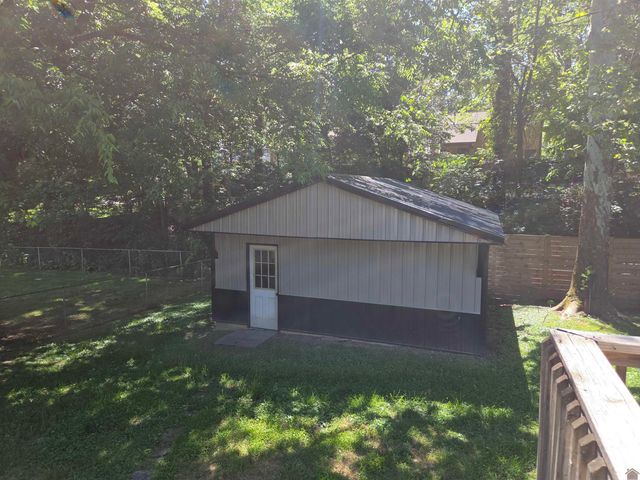 3624 Alameda Drive, Paducah, KY 42001