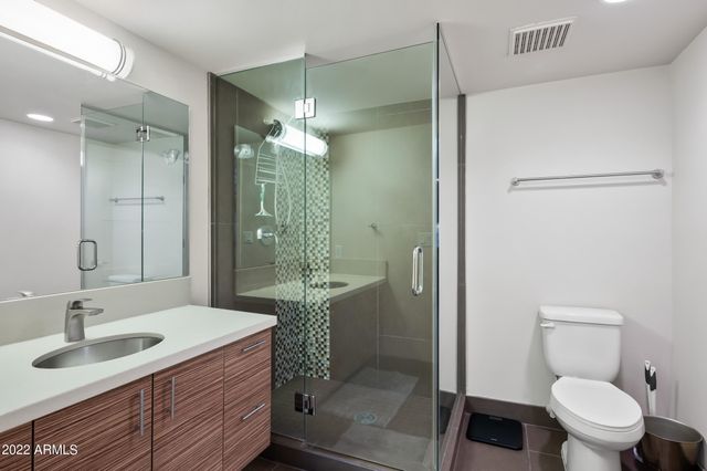 535 W THOMAS Road 212, Phoenix, AZ 85013