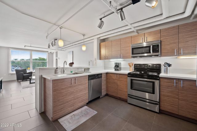 535 W THOMAS Road 212, Phoenix, AZ 85013