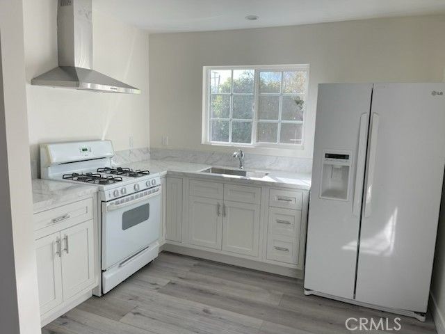 7019 Geyser Avenue, Reseda (los Angeles), CA 91335