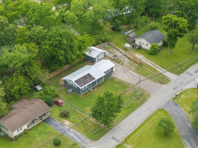 767 Georgia Ave, S, Parsons, TN 38363