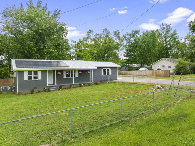 767 Georgia Ave, S, Parsons, TN 38363