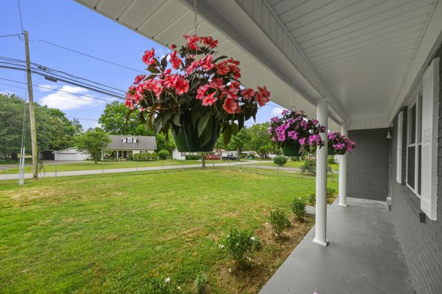 767 Georgia Ave, S, Parsons, TN 38363