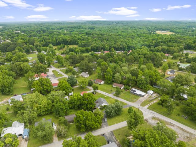 767 Georgia Ave, S, Parsons, TN 38363