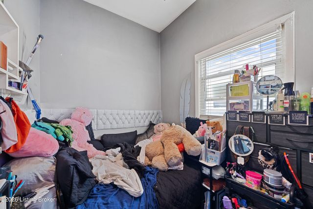 1819 W Oak St, Louisville, KY 40210