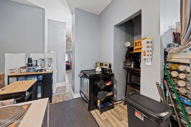 1819 W Oak St, Louisville, KY 40210