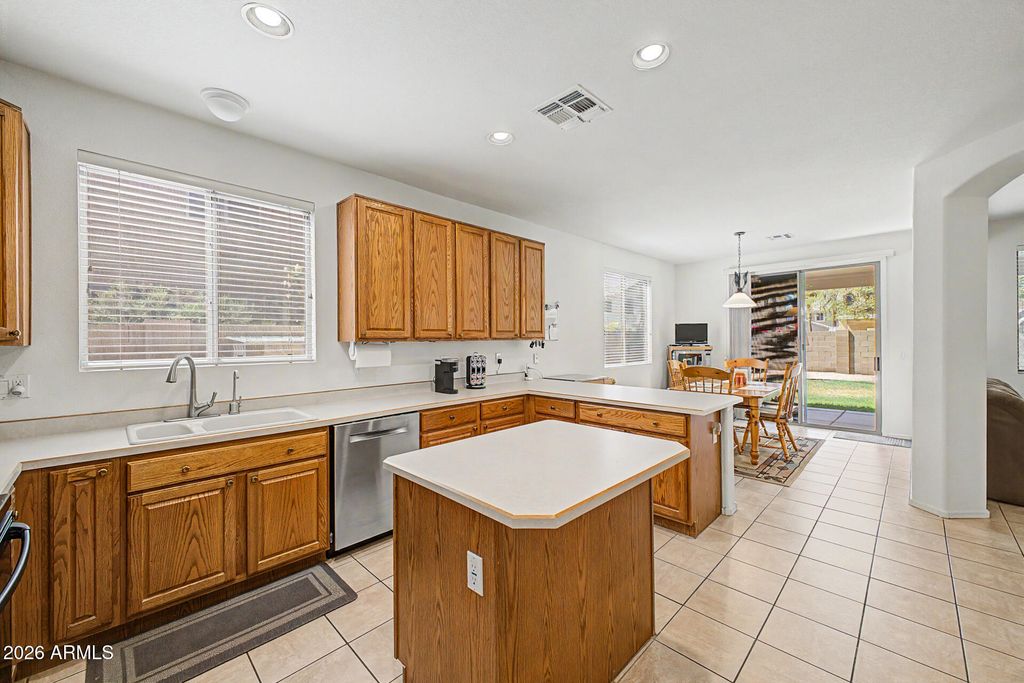 460 W EBONY Way, Chandler, AZ 85248 — photo 3