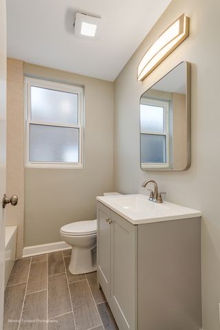 8367 S Baltimore Avenue, Chicago, IL 60617