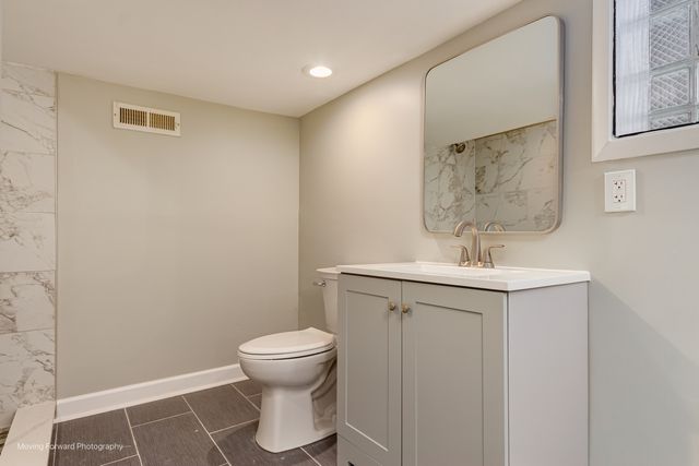 8367 S Baltimore Avenue, Chicago, IL 60617