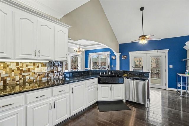 1101 Pebble Beach Drive, Lansing, KS 66043