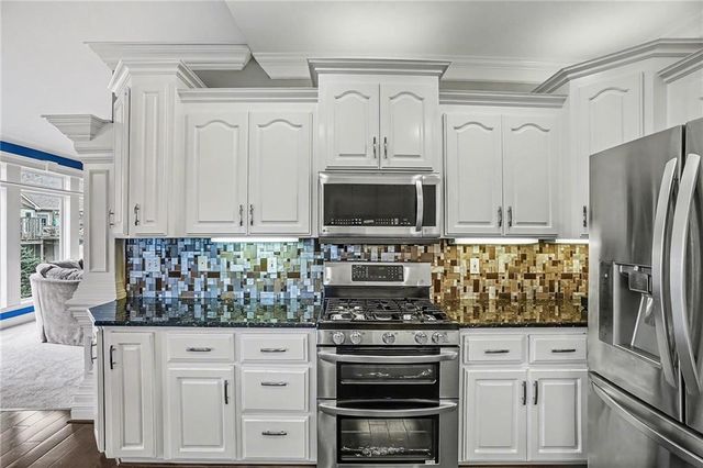 1101 Pebble Beach Drive, Lansing, KS 66043