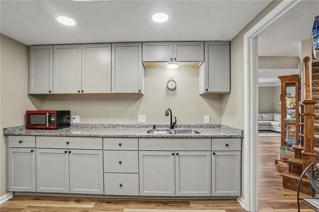 1101 Pebble Beach Drive, Lansing, KS 66043