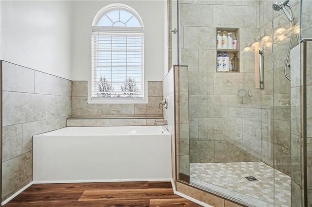 1101 Pebble Beach Drive, Lansing, KS 66043