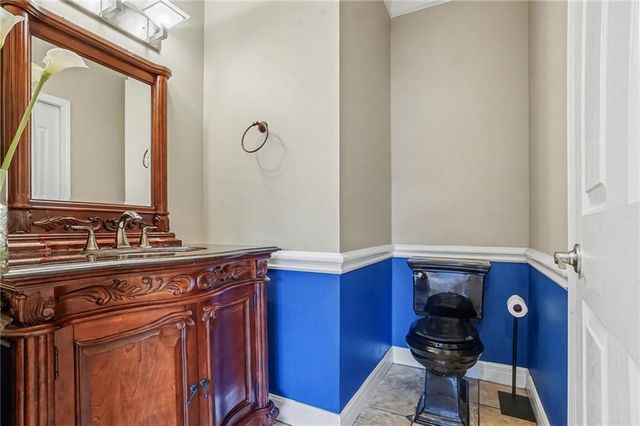 1101 Pebble Beach Drive, Lansing, KS 66043