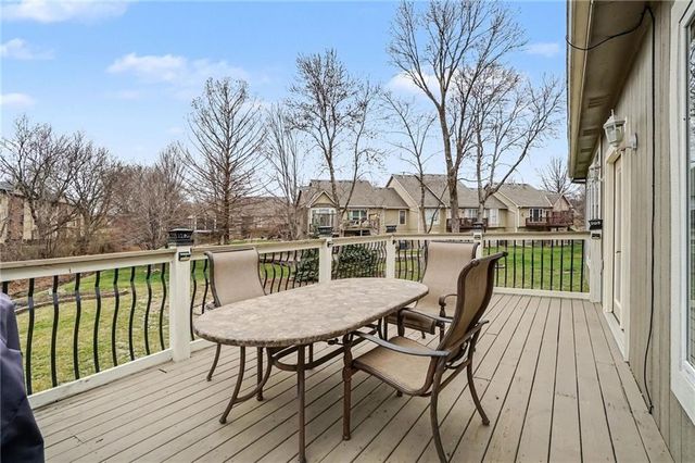 1101 Pebble Beach Drive, Lansing, KS 66043