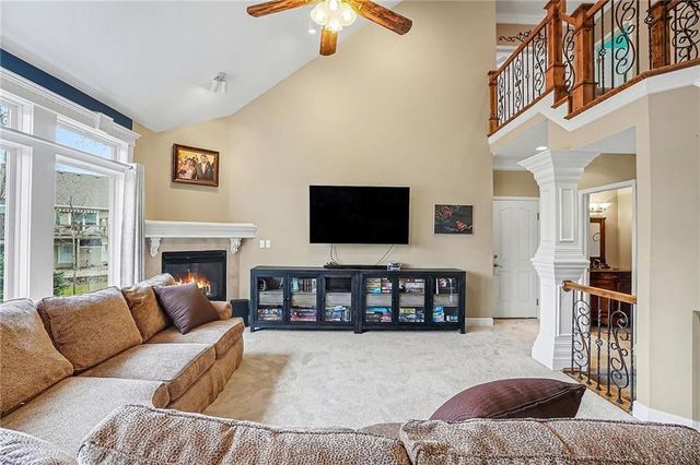 1101 Pebble Beach Drive, Lansing, KS 66043