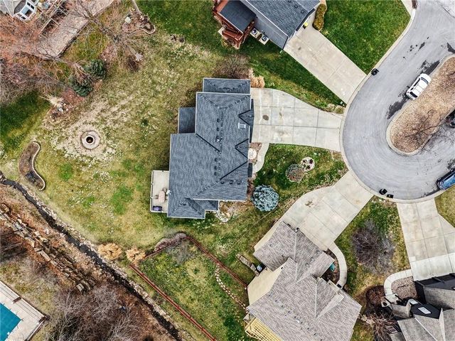 1101 Pebble Beach Drive, Lansing, KS 66043