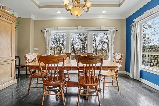 1101 Pebble Beach Drive, Lansing, KS 66043