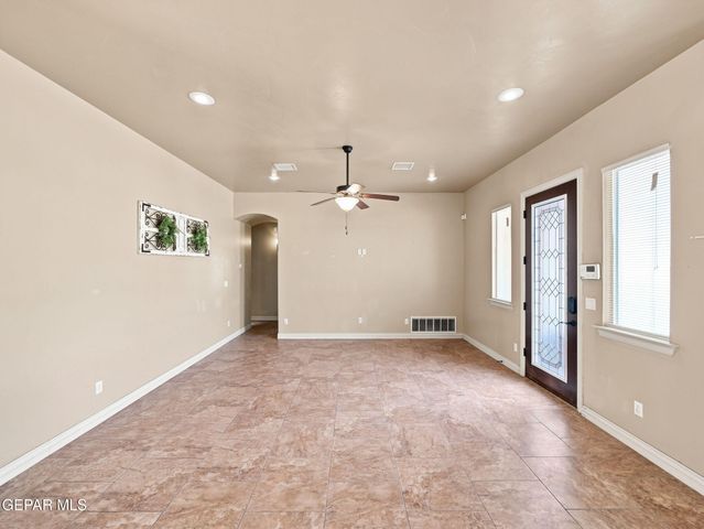 136 TUSCAN RIDGE Circle, Sunland Park, NM 88008