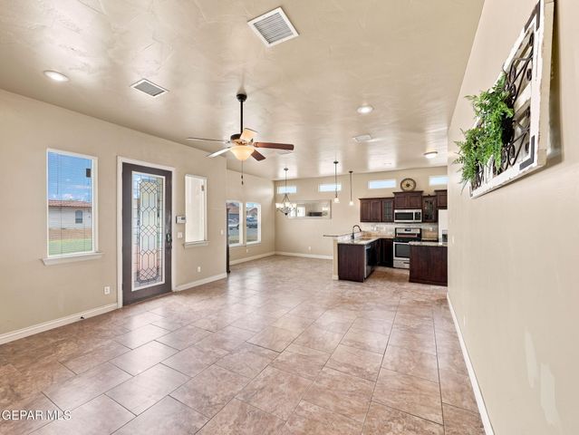 136 TUSCAN RIDGE Circle, Sunland Park, NM 88008