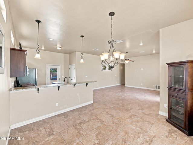 136 TUSCAN RIDGE Circle, Sunland Park, NM 88008