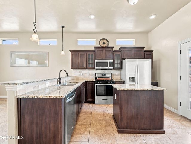 136 TUSCAN RIDGE Circle, Sunland Park, NM 88008