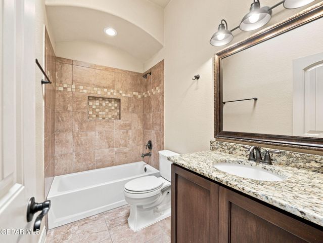 136 TUSCAN RIDGE Circle, Sunland Park, NM 88008