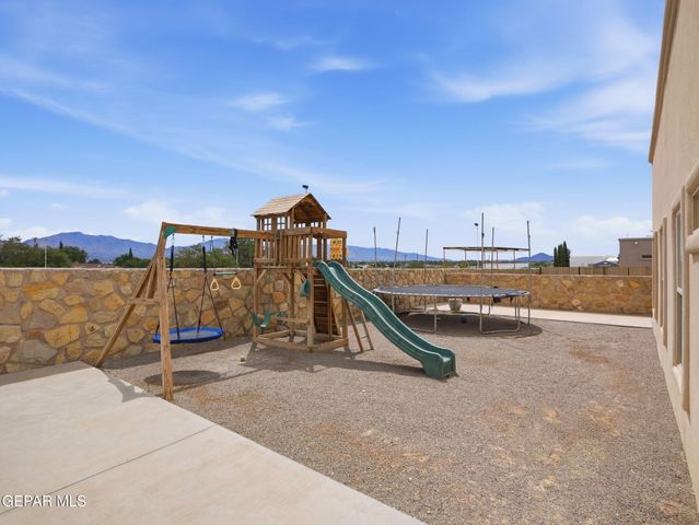 136 TUSCAN RIDGE Circle, Sunland Park, NM 88008
