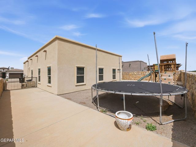 136 TUSCAN RIDGE Circle, Sunland Park, NM 88008