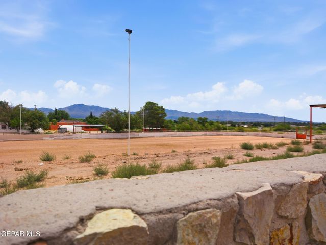 136 TUSCAN RIDGE Circle, Sunland Park, NM 88008