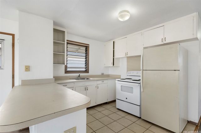 84-570 Farrington Highway D, Waianae, HI 96792