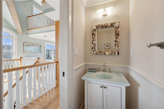 902 Dune Road, Westhampton Dunes, NY 11978