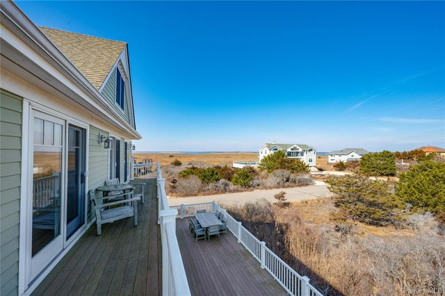 902 Dune Road, Westhampton Dunes, NY 11978