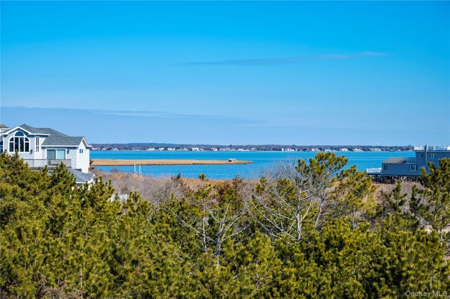 902 Dune Road, Westhampton Dunes, NY 11978