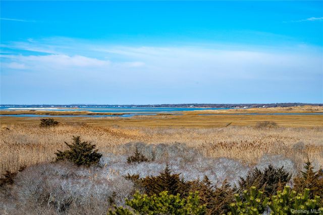 902 Dune Road, Westhampton Dunes, NY 11978