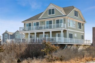 902 Dune Road, Westhampton Dunes, NY 11978
