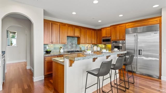 23 Pinnacle Dr, Petaluma, CA 94952