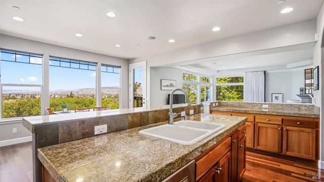 23 Pinnacle Dr, Petaluma, CA 94952