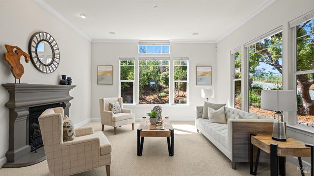 23 Pinnacle Dr, Petaluma, CA 94952