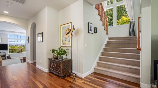 23 Pinnacle Dr, Petaluma, CA 94952