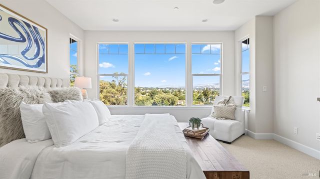 23 Pinnacle Dr, Petaluma, CA 94952