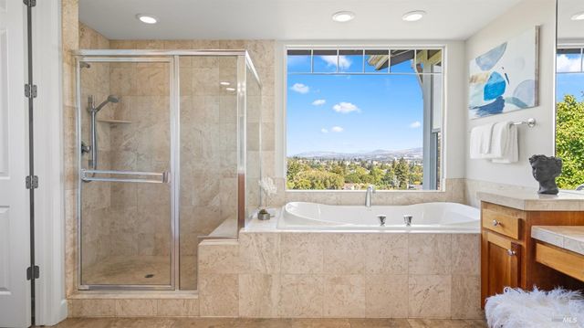 23 Pinnacle Dr, Petaluma, CA 94952