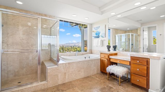 23 Pinnacle Dr, Petaluma, CA 94952