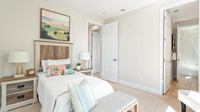 23 Pinnacle Dr, Petaluma, CA 94952