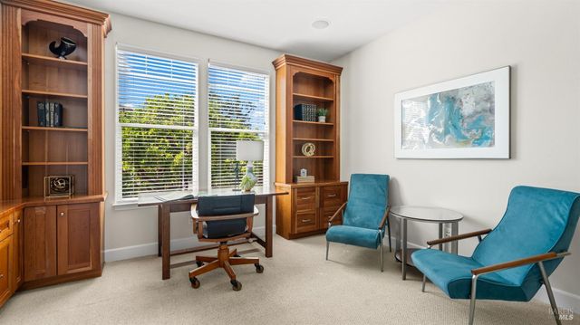 23 Pinnacle Dr, Petaluma, CA 94952