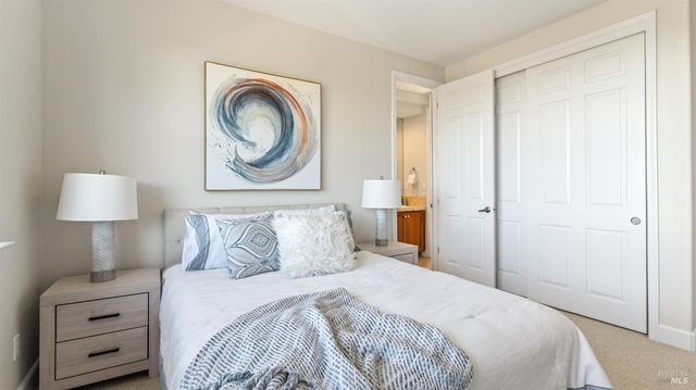 23 Pinnacle Dr, Petaluma, CA 94952