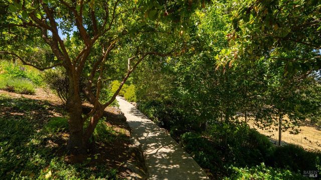 23 Pinnacle Dr, Petaluma, CA 94952